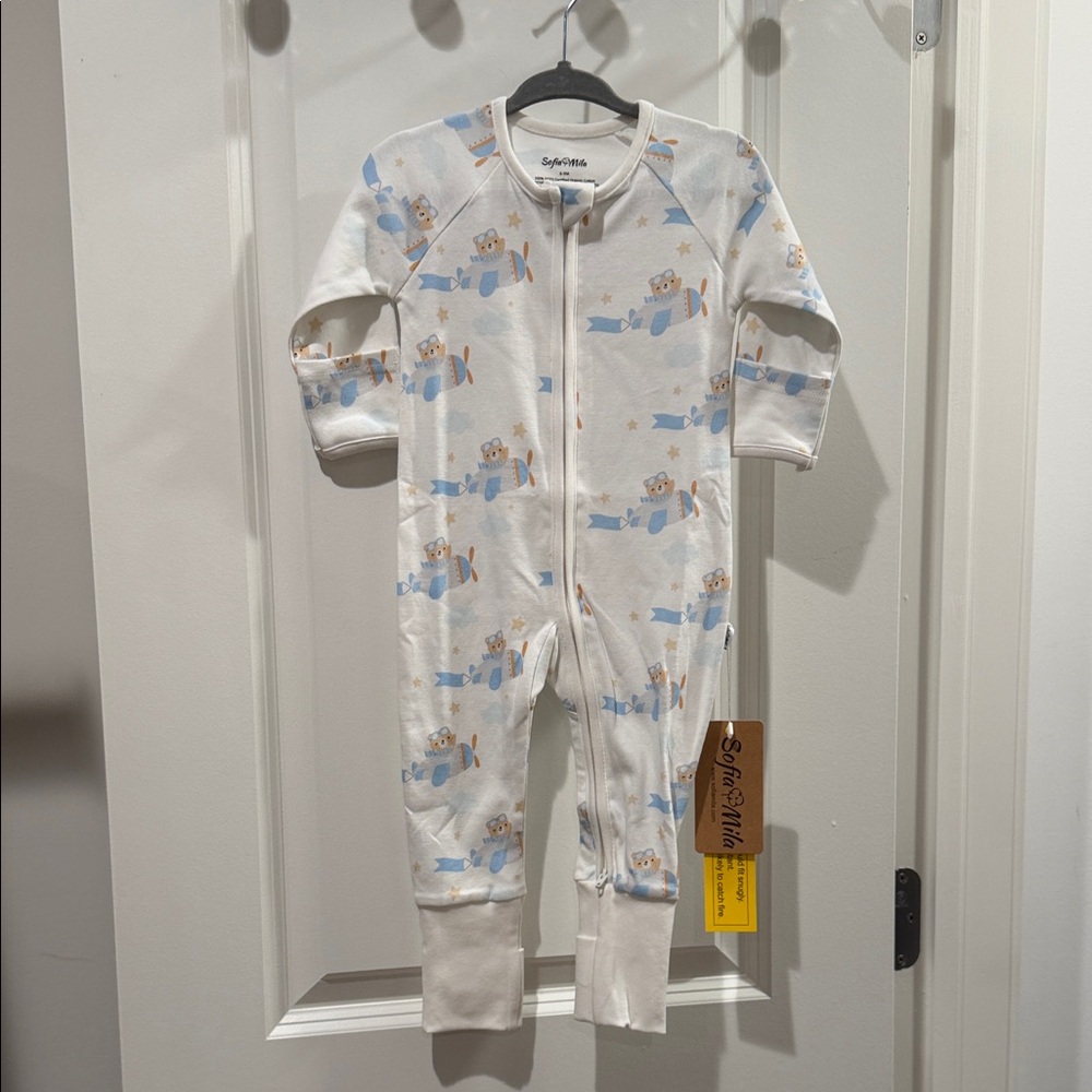 Organic Cotton Baby Zippy airplanes 6-9 months  NWT